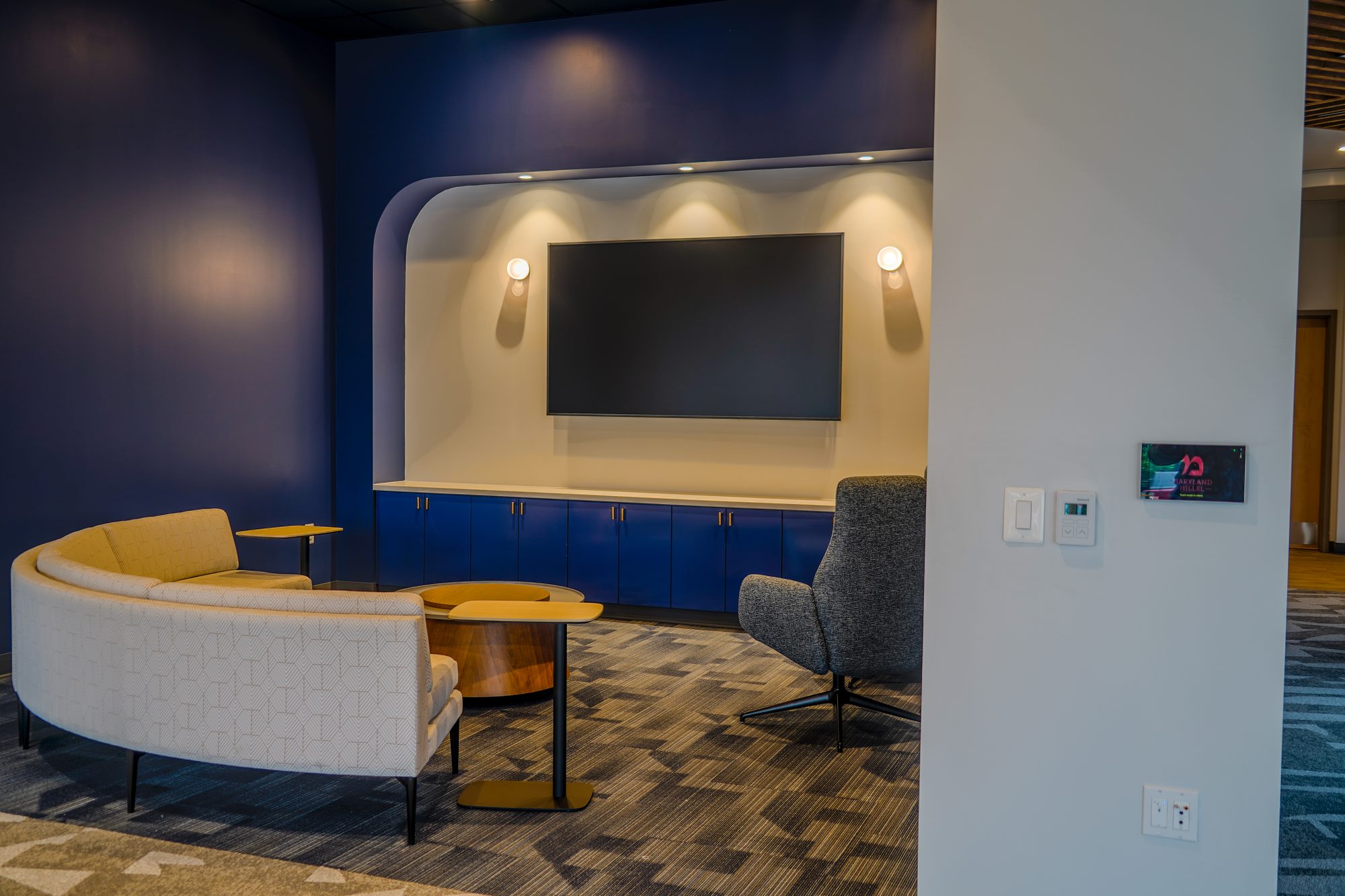 Collaboration lounge, University of Maryland Hillel